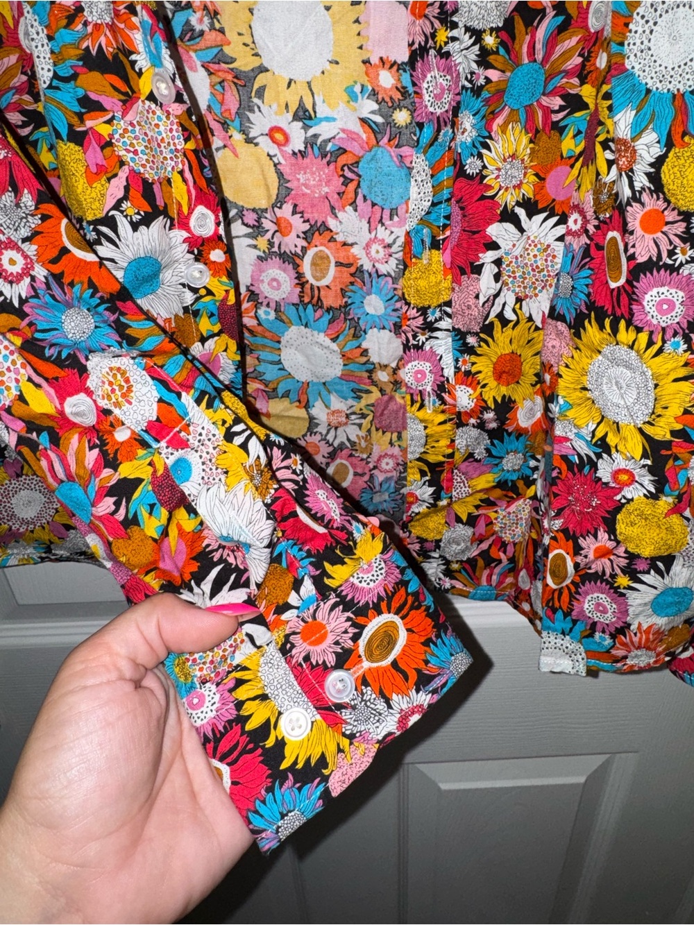 Floral Tunevuse Relaxed Fit Button Down - Picture 4 of 7